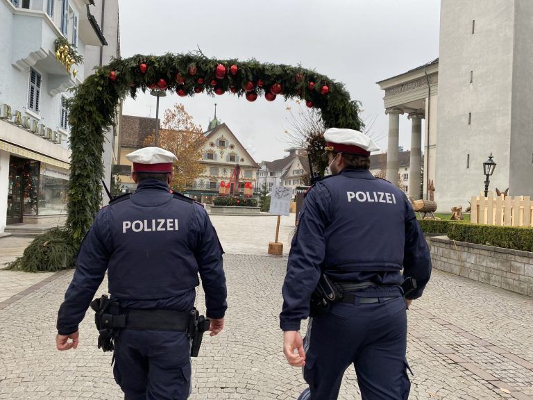 Mit der Polizei auf Lockdown-Kontrolle in Dornbirn