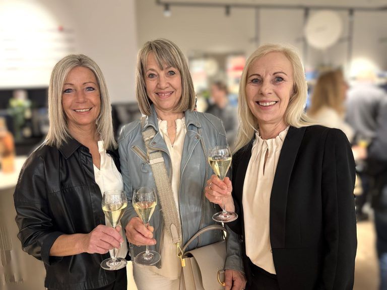 Max und Stella Eröffnung