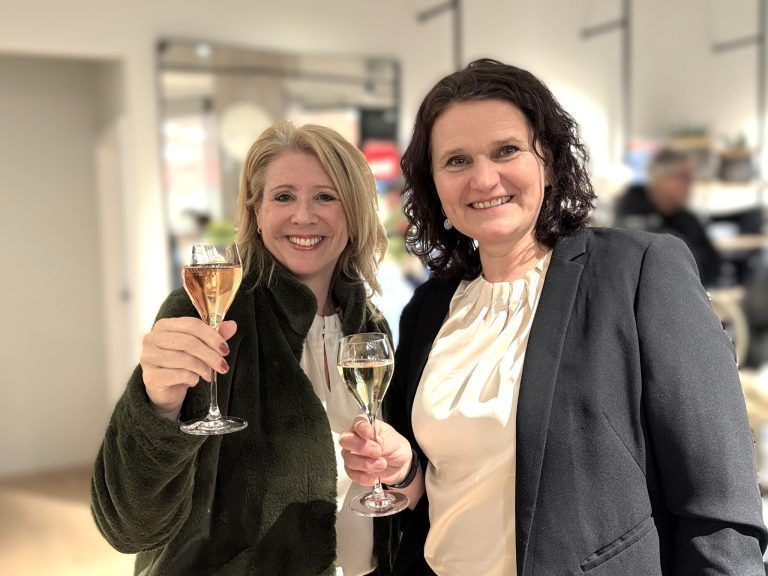 Max und Stella Eröffnung