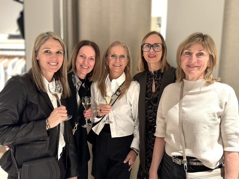 Max und Stella Eröffnung