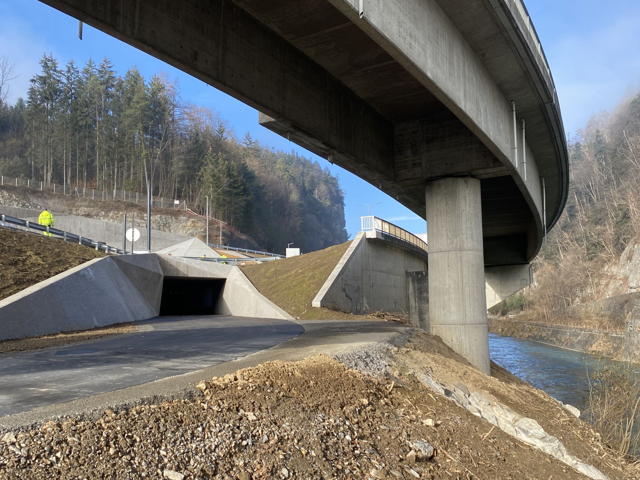 Unfallstelle Felsenau am Montag
