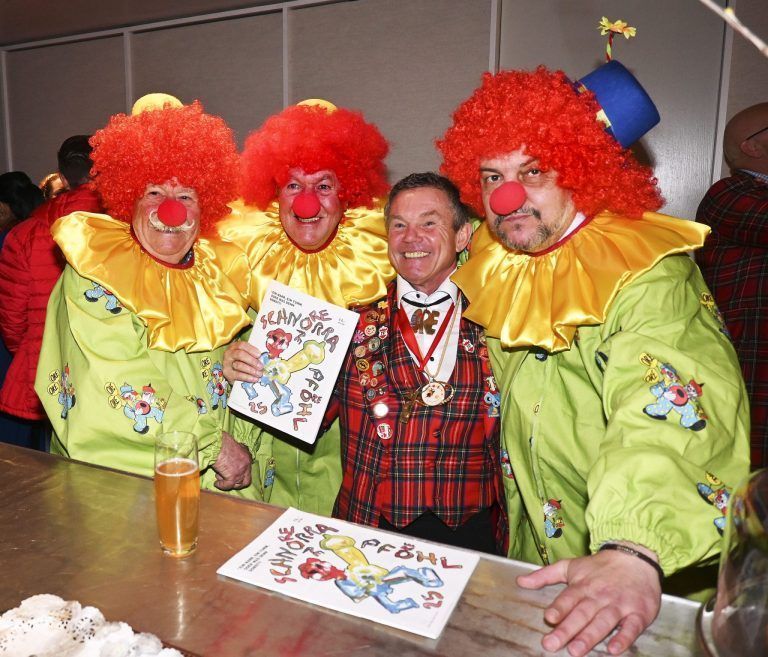 ORE-Clowns mit Altprinz Rocketman Gü I. - © AJK