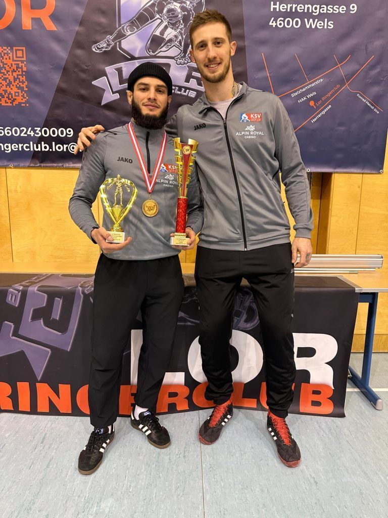 Hamzat Asuchanov dominiert Turnier in Wels
