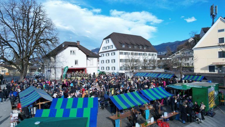 Großes Gugga-Spektakel: Bei bestem Wetter fanden sich zahlreiche BesucherInnen ein.