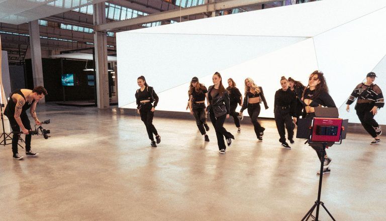 Afro Dance ist mehr als nur ein Tanz: Durch den Tanz hat sie nicht nur eine Leidenschaft gefunden, sondern auch eine zweite Familie.