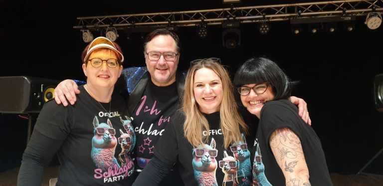 Beate Fleisch-Halbeisen, DJ Ovalley, Daniela Ritter und Nicole Beck waren zufrieden. 