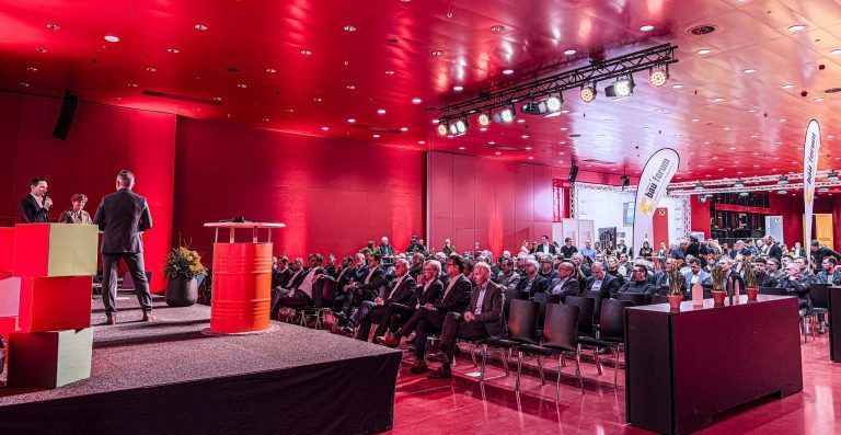 Die com:bau eröffnete mit innovativem Blick in die Bauzukunft