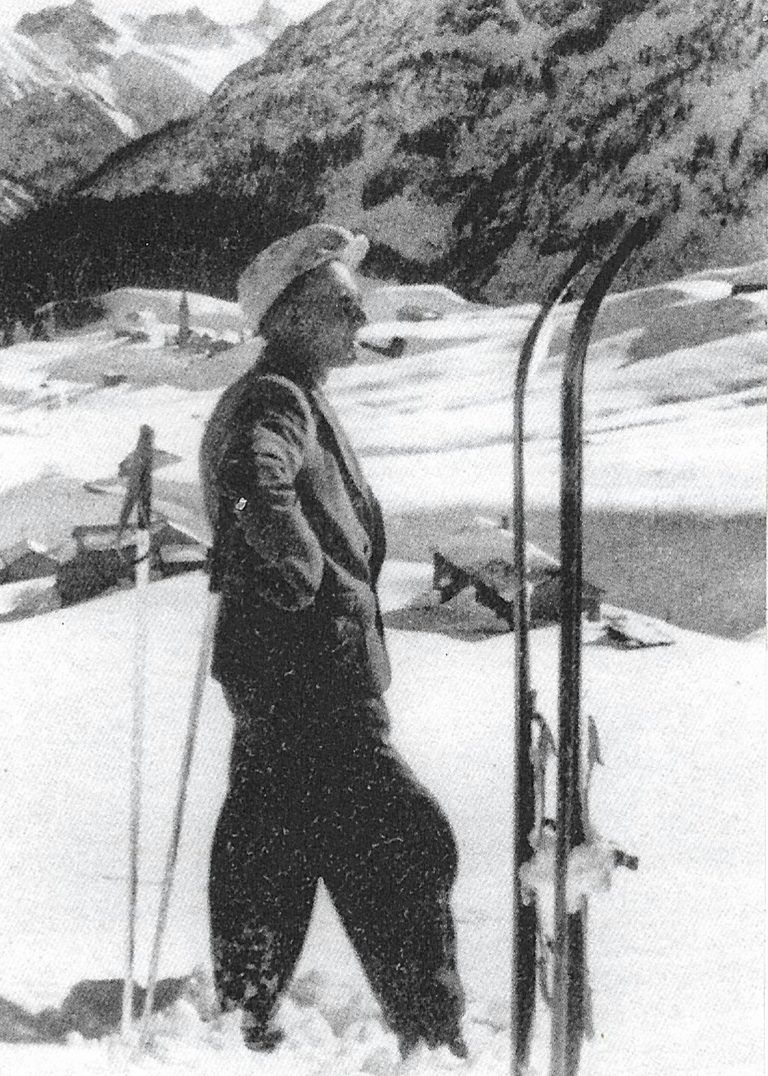Studenten sind Tourismus-Botschafter : 43 Jahre leitete Otto Fritz die Skischule Warth, die er 1926 gemeinsam mit Studenten der Berliner Humbold-Universität gegründet hatte. Statt aus Berlin kommen heute jeden Winter u. a. Hunderte Studierende aus Augsburg nach Warth.