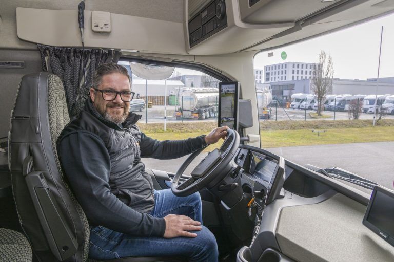 Vollelektrisch zum Lkw-Führerschein: "Bis jetzt haben wir nur positives Feedback bekommen"