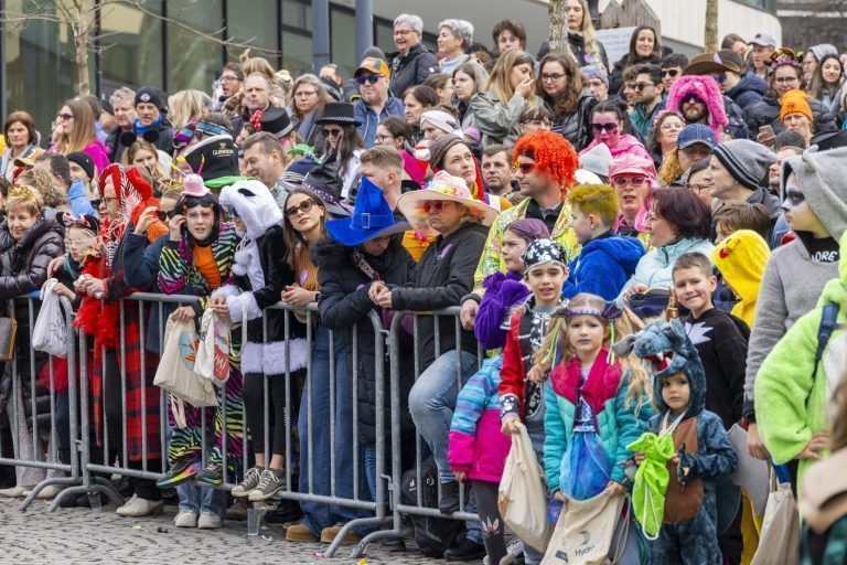 Vorarlbergs größter Faschingsumzug sorgt für Ausnahmezustand in der Montfortstadt