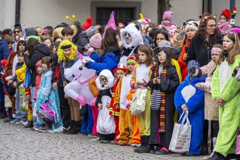 Vorarlbergs größter Faschingsumzug sorgt für Ausnahmezustand in der Montfortstadt