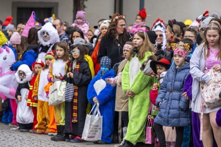 Vorarlbergs größter Faschingsumzug sorgt für Ausnahmezustand in der Montfortstadt