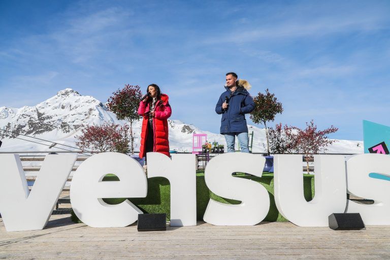 Meinungsgipfel: Ex-Minister zu Guttenberg beim versus Festival im Montafon