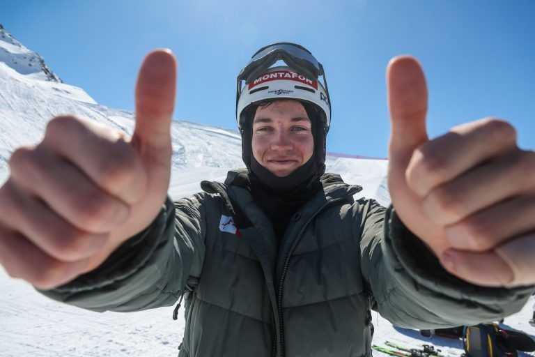 Zurück in ihrem Revier! Snowboardcrosser rocken das Grasjoch