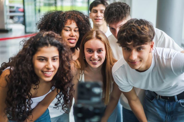 Perfekt in Szene gesetzt: Sedcard-Shooting der „Model Me“-Kandidaten