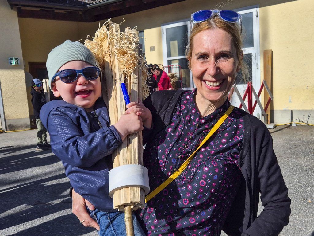 Funken, Fackeln und ein Schneemonster: Wie Kinder den Funkensonntag erlebten