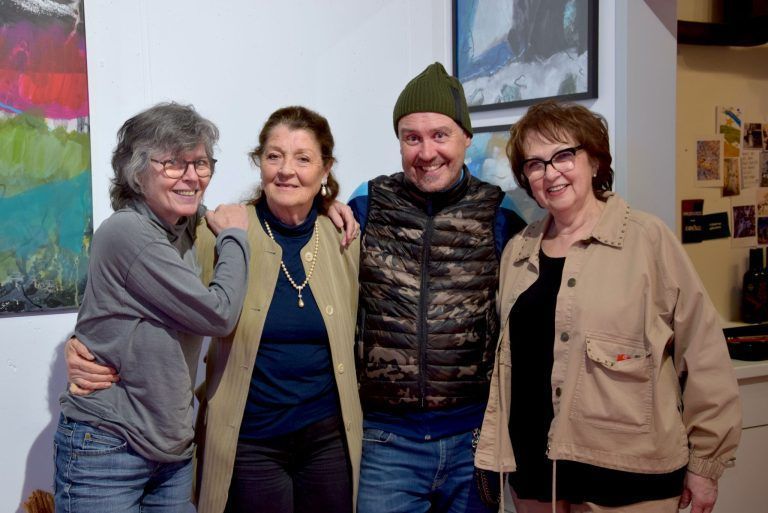 „Drei Künstler - Drei Perspektiven": Gabi Lässer, Ingrid Gaßner, Andreas Ender und Sigrid Fritsche, von links.