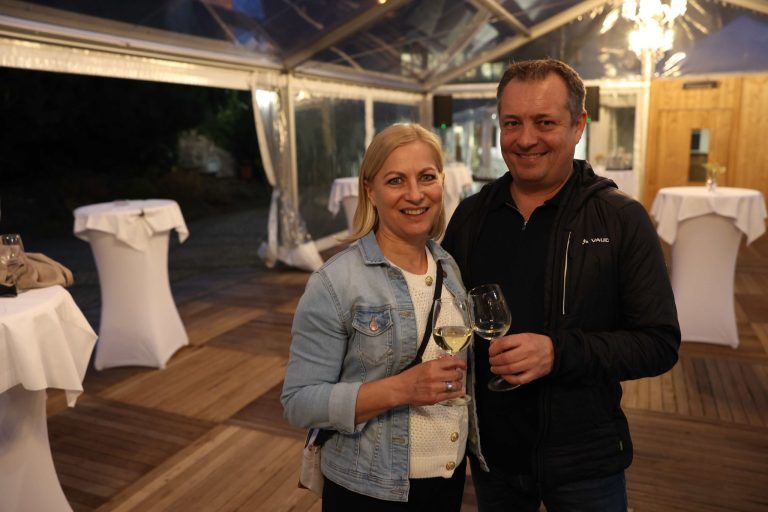 Hochfest für Alpkäsefreunde: Elke Steurer-Wieser und Andreas Wiesner