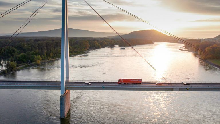 Gebrüder Weiss Landtransport