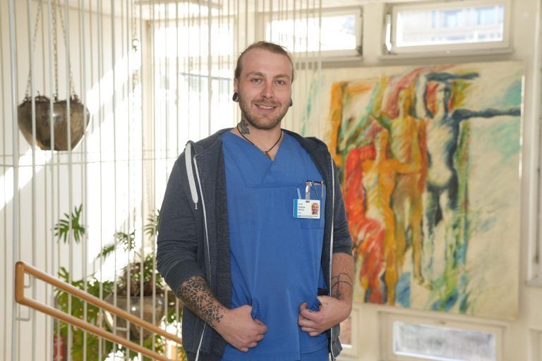 Vom Schlosser zum Stationsleiter: Andreas Reutz und sein Einsatz in der psychiatrischen Pflege