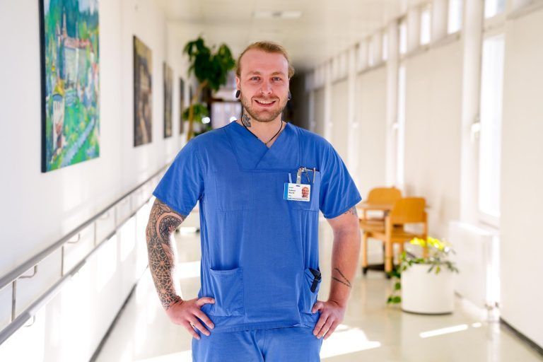 Vom Schlosser zum Stationsleiter: Andreas Reutz und sein Einsatz in der psychiatrischen Pflege