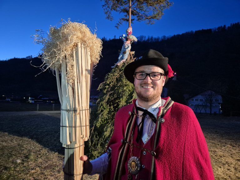 Funken Bings, Funkenabbrennen, Brauchtum