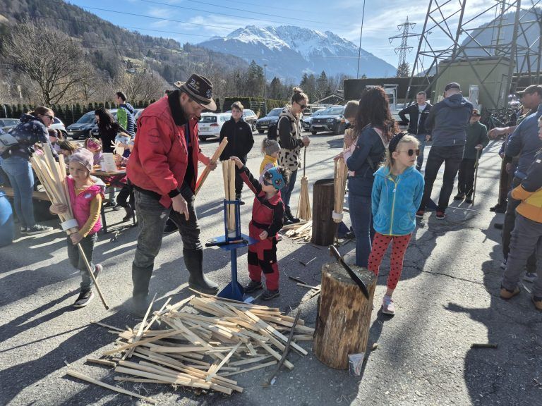 Kinderfunken, Funkenbau, Fackelbau, Funkenzunft Vandans