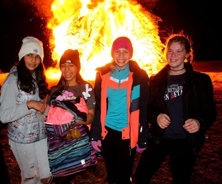 In Lochau laden „Bäumle“ und „Berg“ zum Funkenfest: Der Bömmler Funken am See ist alljährlich im Besonderen auch für die Jugend ein tolles Erlebnis.