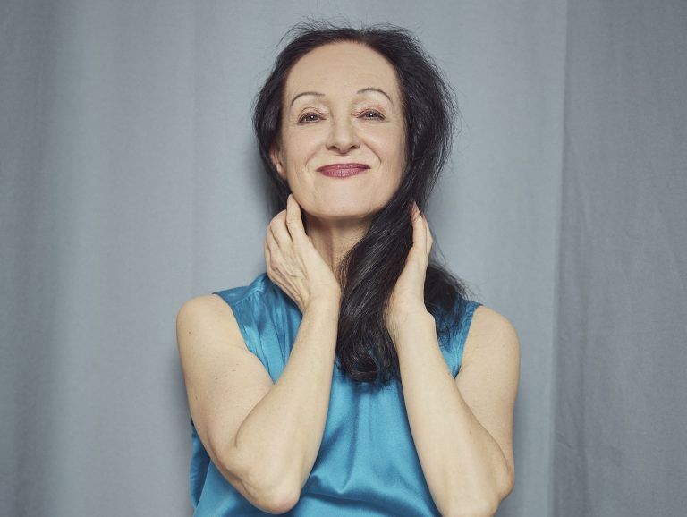Brautbriefe und Widerstand: Katharina Grabher spielt die Verlobte Maria von Wedemeyer. (Foto: Darko Todorovic)