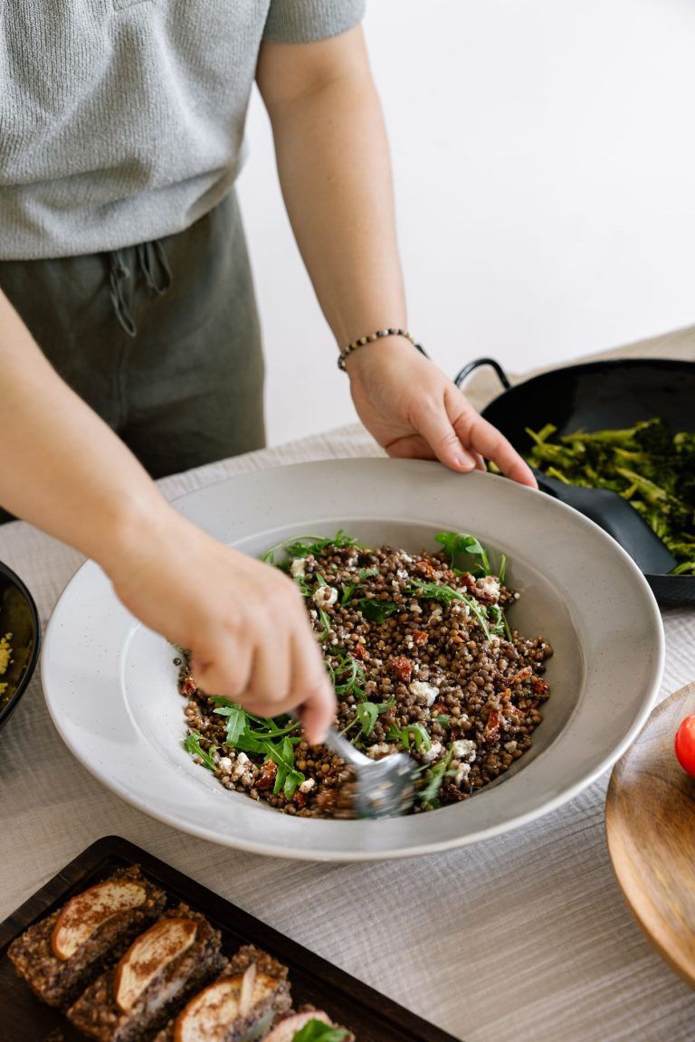 Powerfood für den Joballtag: Zum Einsatz in der „dieLeckeria“-Küche kommen alte Getreidearten, Rezepte werden neu kreiiert.