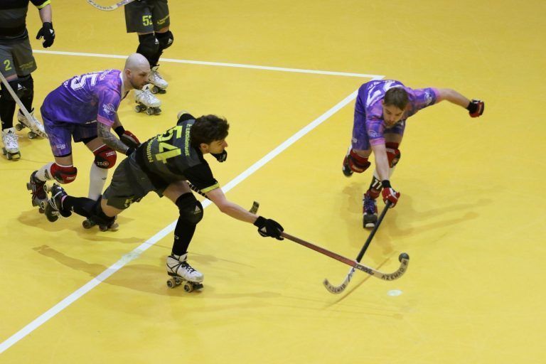RHC Dornbirn beendet Negativserie : Beide Teams lieferten sich ein körperbetontes und temporeiches Duell.
