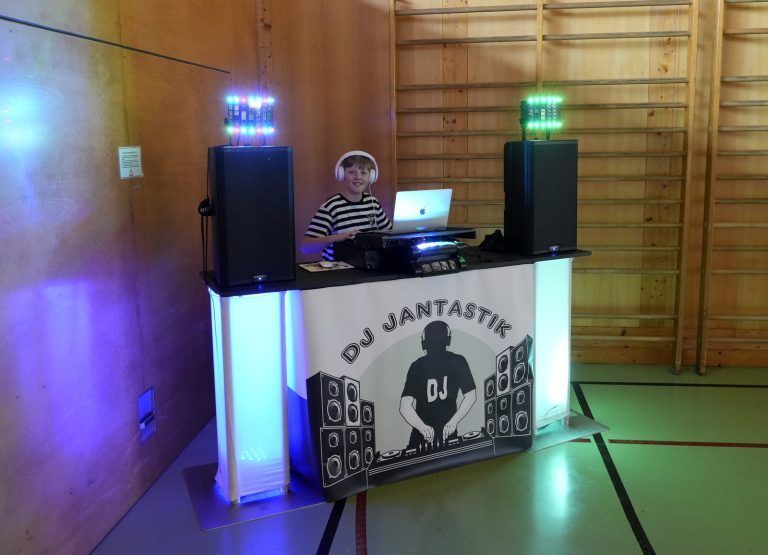 Familienumzug in Hörbranz: DJ Jantastik (Janik Velbinger)