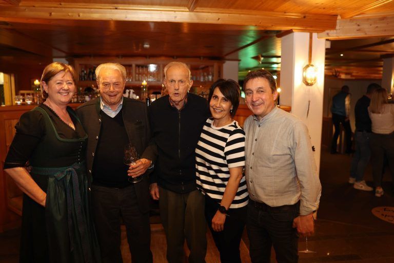 Schlemmerfestival zumn Saisonschluß: Gertrud Tschohl, Guido und Erwin Burtscher, Manuela und Werner Konzett.