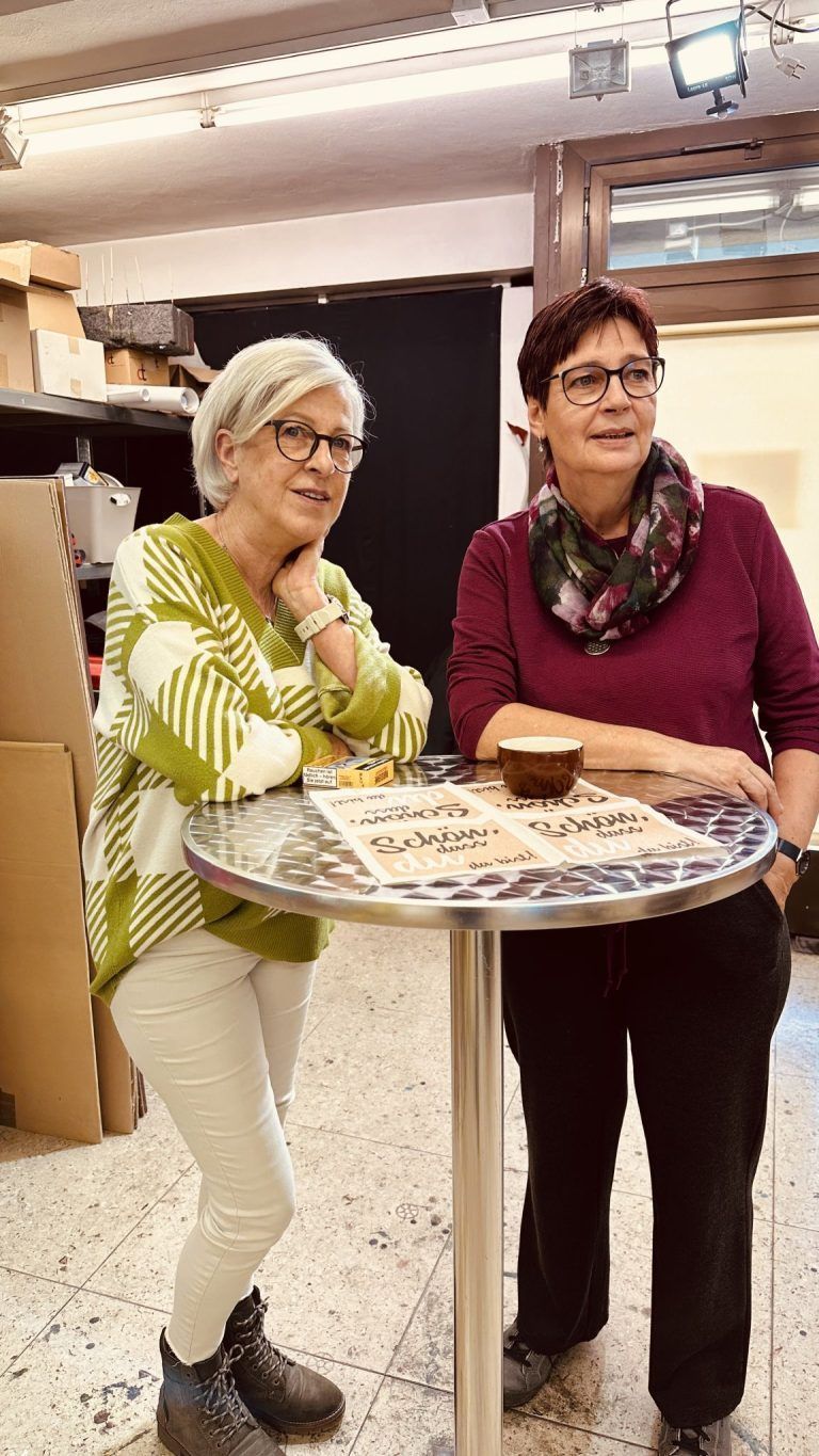 Gipfeltreffen eröffnet Malgrund-Jubiläum: Martha Saleh und Elisabeth Grass.