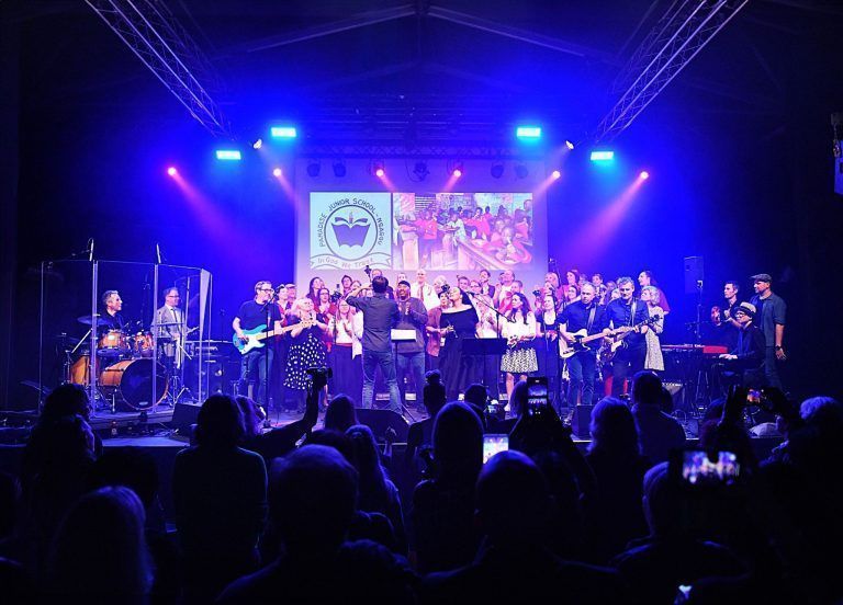 Musik für den guten Zweck bewegt: Gemeinsam mit befreundeten Musiker:innen lud der SingRing bereits zum zweiten Mal zu einem Charitykonzert ins Lustenauer Freudenhaus.