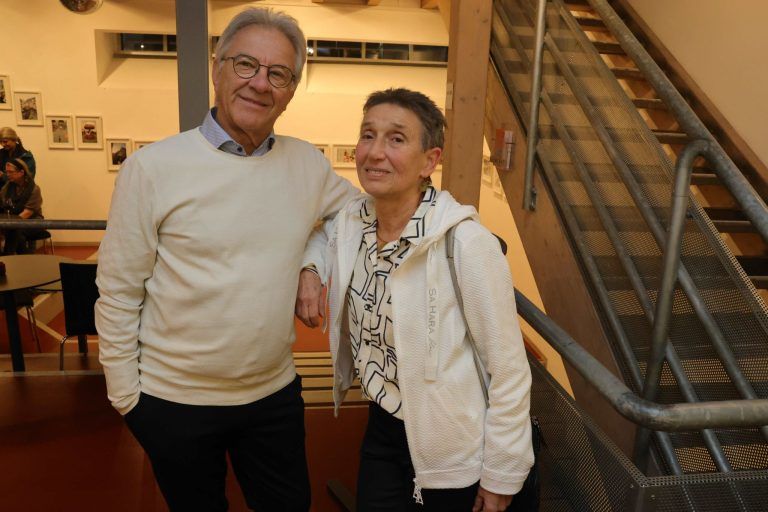 "Zitternde Lippen" würdigen Elvis: Peter und Irmgard Hosp.