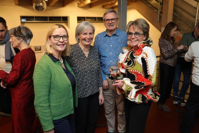 "Zitternde Lippen" würdigen Elvis: Michaela Gorbach, Edith Fulterer (Schäfle Altenstadt), Peter Gorbach und Annerose Leisner.