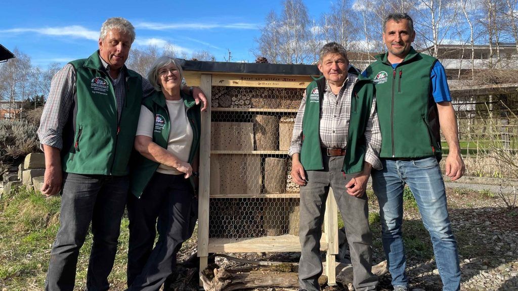 So baut man Wildbienen &#038; Co. ein Zuhause