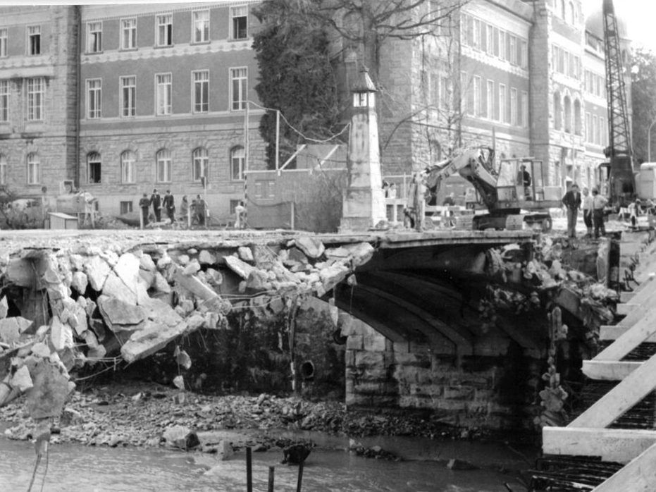 Montfortbrücke neu, Hochwasserschutz Feldkirch