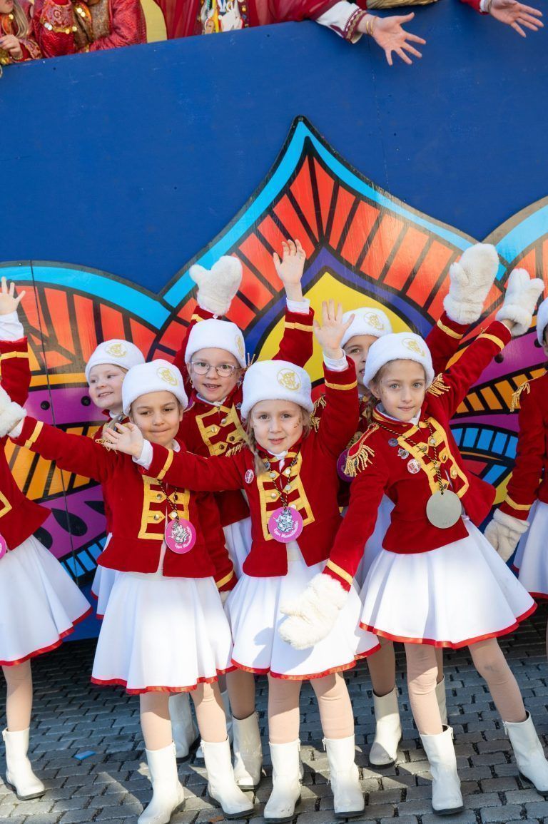 Feature Faschingsumzug Egg