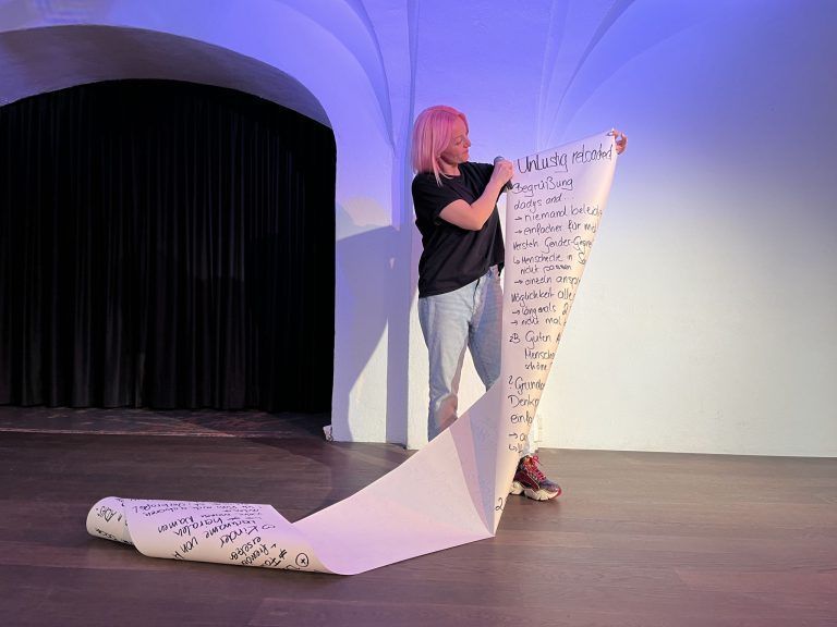 Nadine Dunst-Ender, Comedy