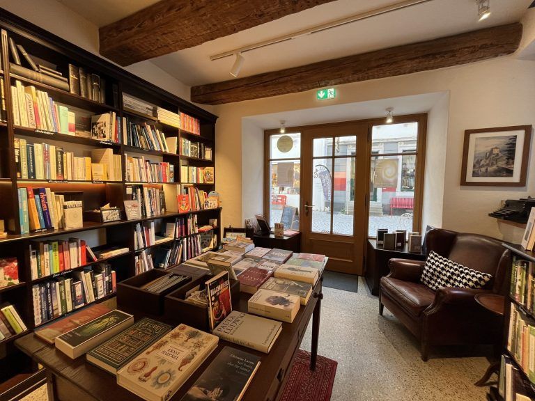 Buchhandlung „Paula“ schließt, Feldkircher Goaßzipfel, Lokaler Handel