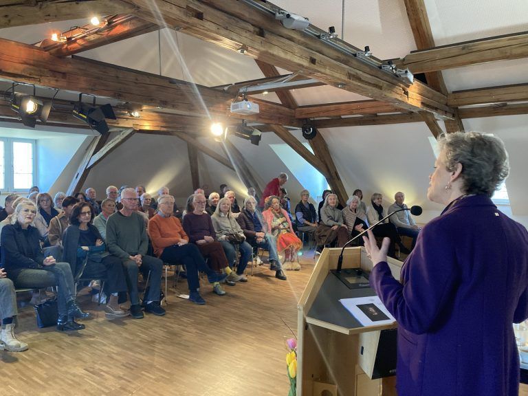 Salonvorträge starteten mit Kunstvorträgen