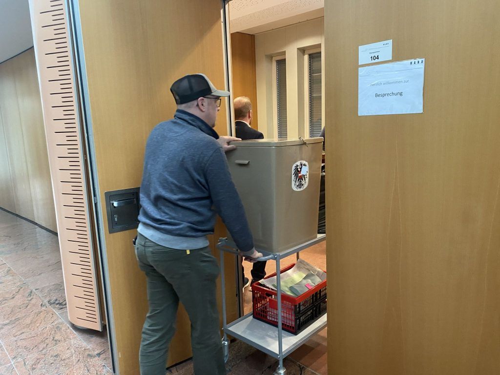 Mehrere Wahlen im Land werden angefochten