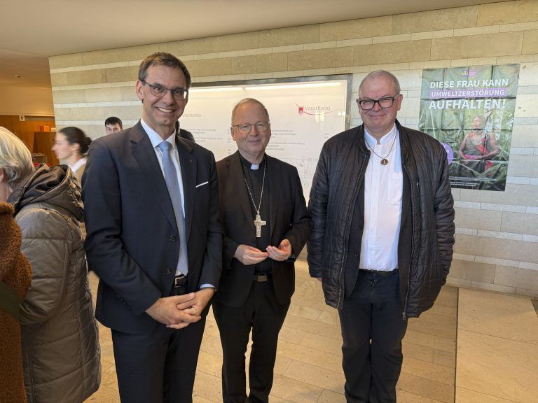 LH Markus Wallner, Bischof Benno Elbs und Generalvikar Hubert Lenz genossen ihr Süppchen