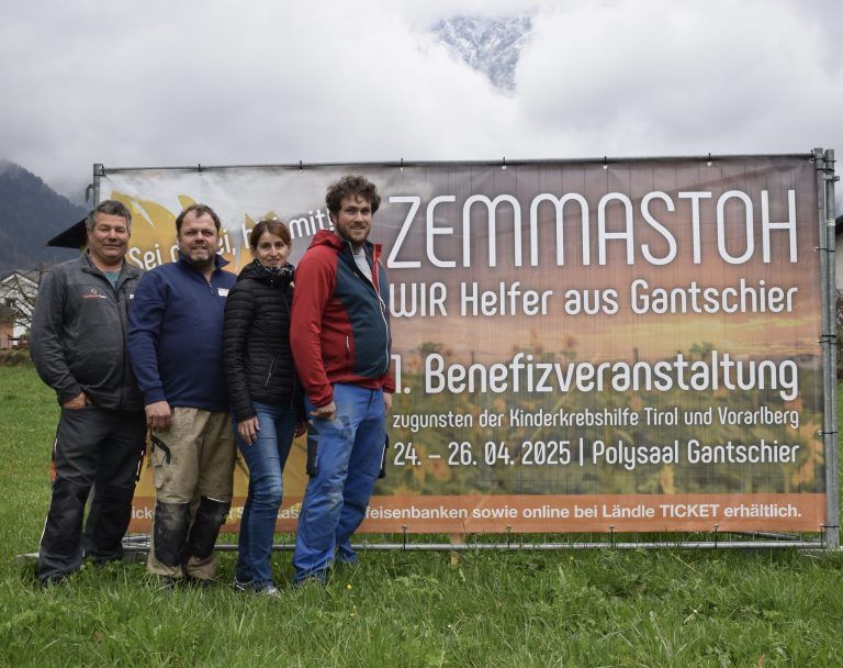 Der Verein „WIR – Helfer von Gantschier“ (v. r.): Obmann Manuel Tschugmell, Schriftführerin Renate Tschugmell, Kassier Dietmar Tschugmell und Obmann Stellvertreter Walter Albrecher.