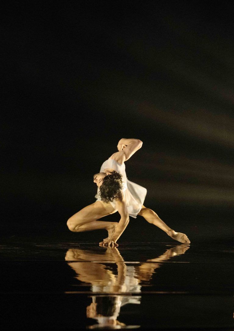 Wayne McGregor's Deepstaria, Company Wayne McGregor (Jasiah Marshall), Laban Theatre, London (2024)