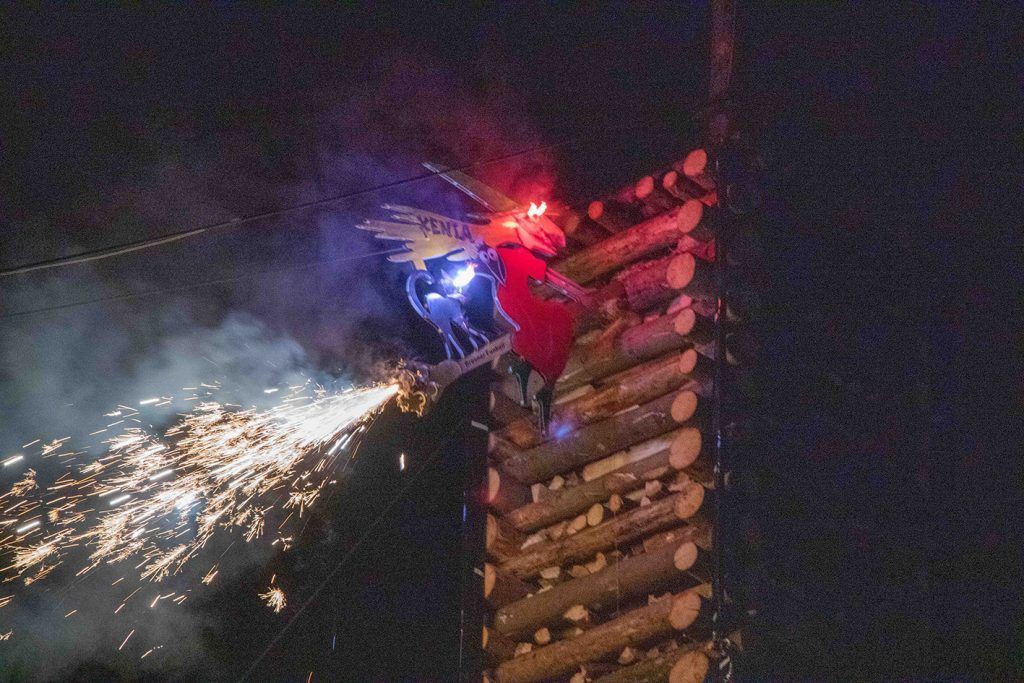 Feuer, Tradition und Gemeinschaft