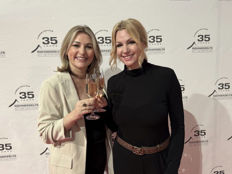Besondere Erfolgsgeschichte: Janine Hehle und Tanja Nachbaur feierten mit.