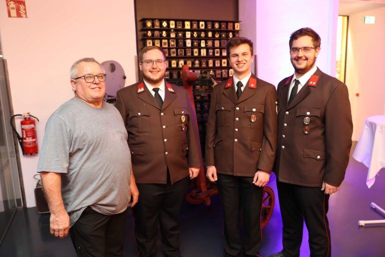 150 Jahre im Dienst von Sankt Florian: "Museumsweltler" Walter Dona, Thomas Hammerer, Andrè Loibl und Robert Hammerer.